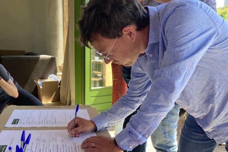 Roland ondertekent de Green Deal biobased (ver)bouwen in salland