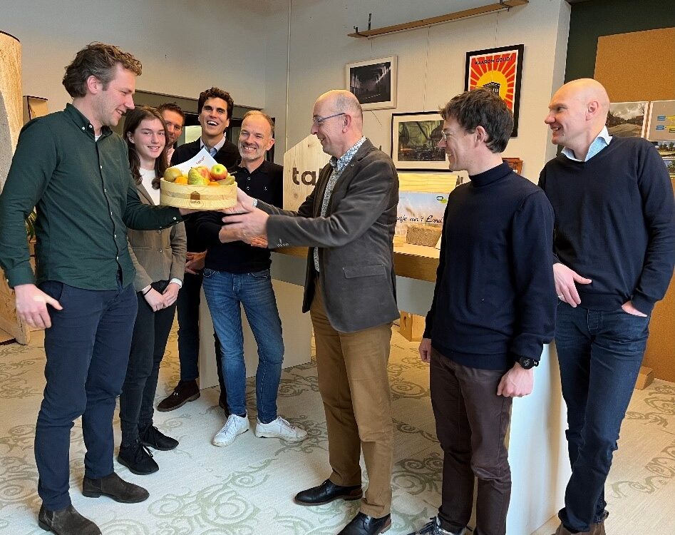 Tekenen contract Wonion en Tala